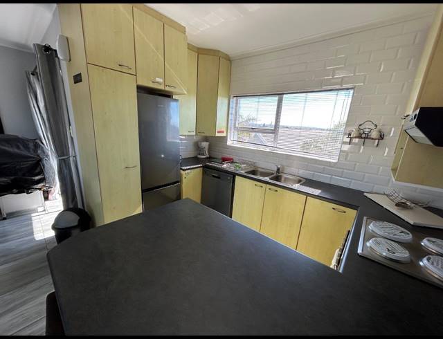 3 BEDROOM APARTMENT FOR SALE IN ASTON BAY